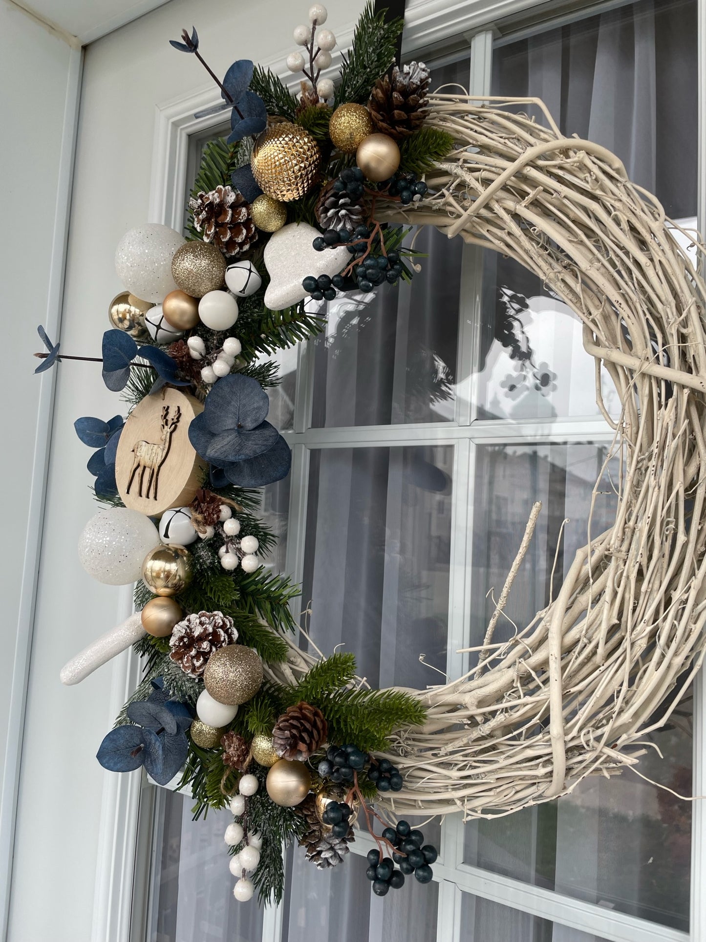 Christmas wreath "The Forest and its Deer"