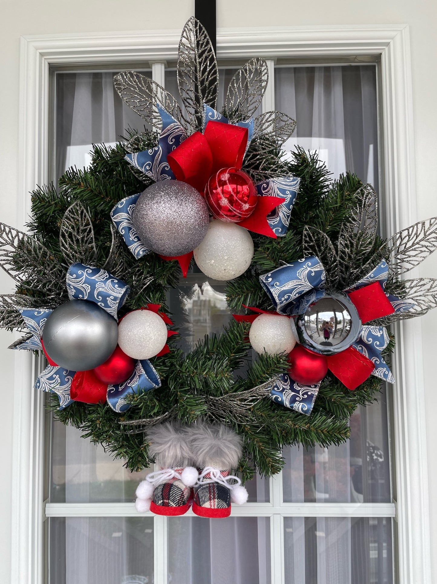 Christmas wreath "The elegant"