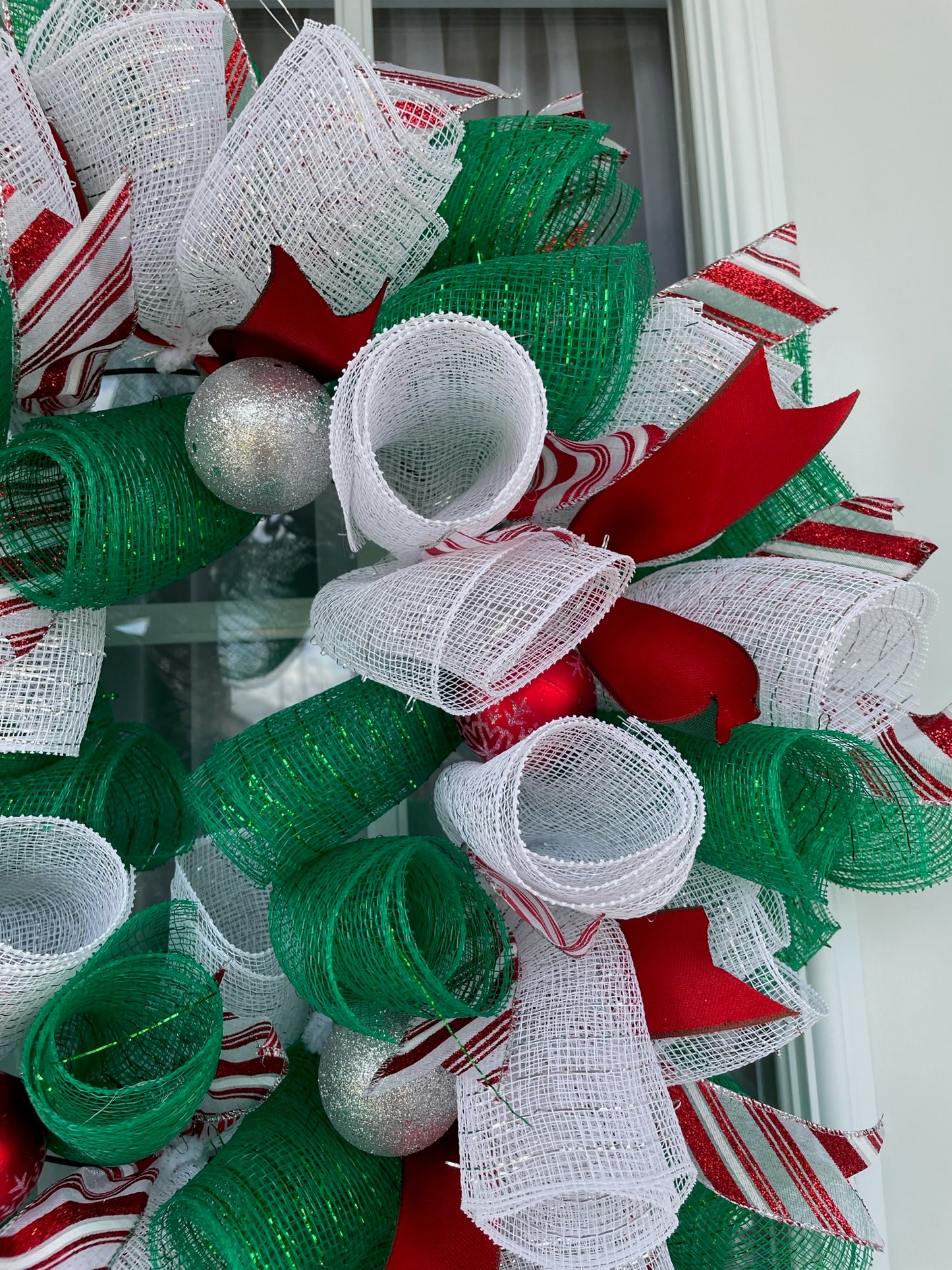 Couronne de Noël " Vert Blanc Rouge"