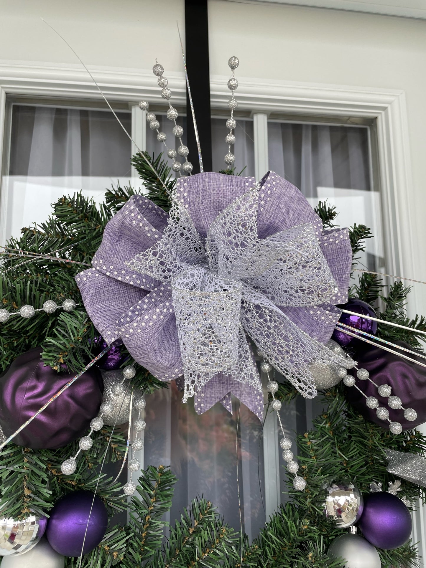 Christmas wreath "The elegant"