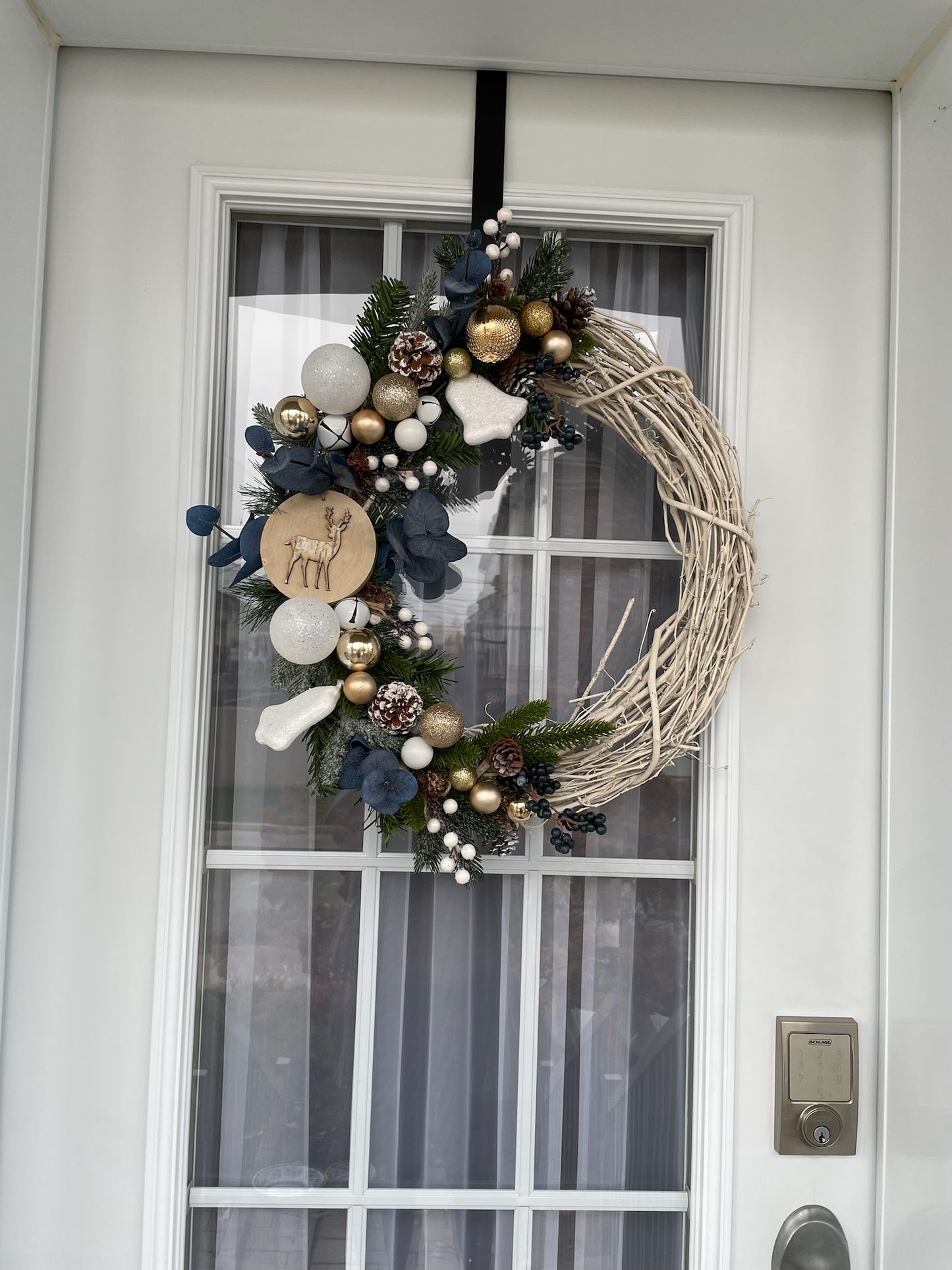 Christmas wreath "The Forest and its Deer"