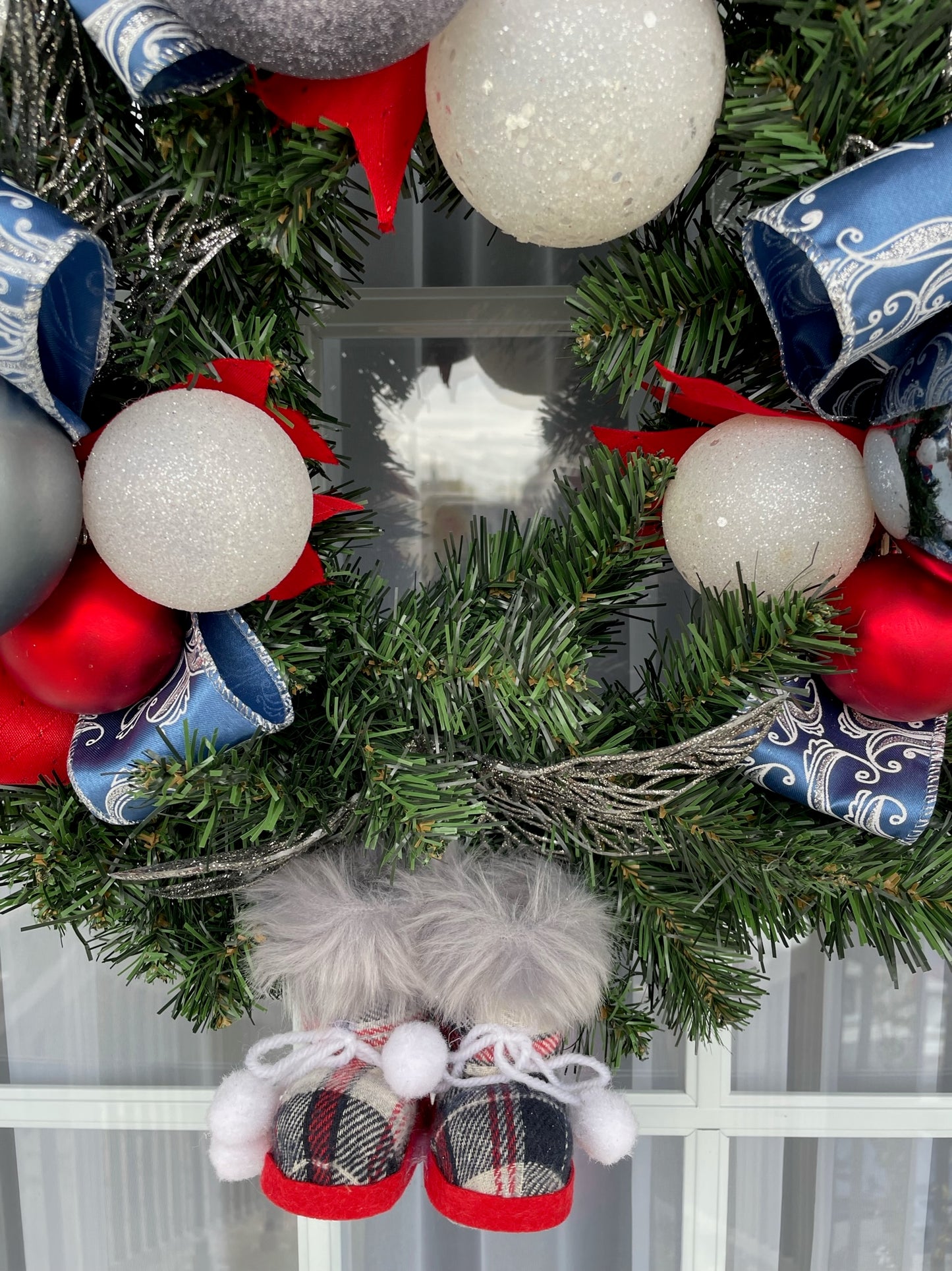 Christmas wreath "The elegant"