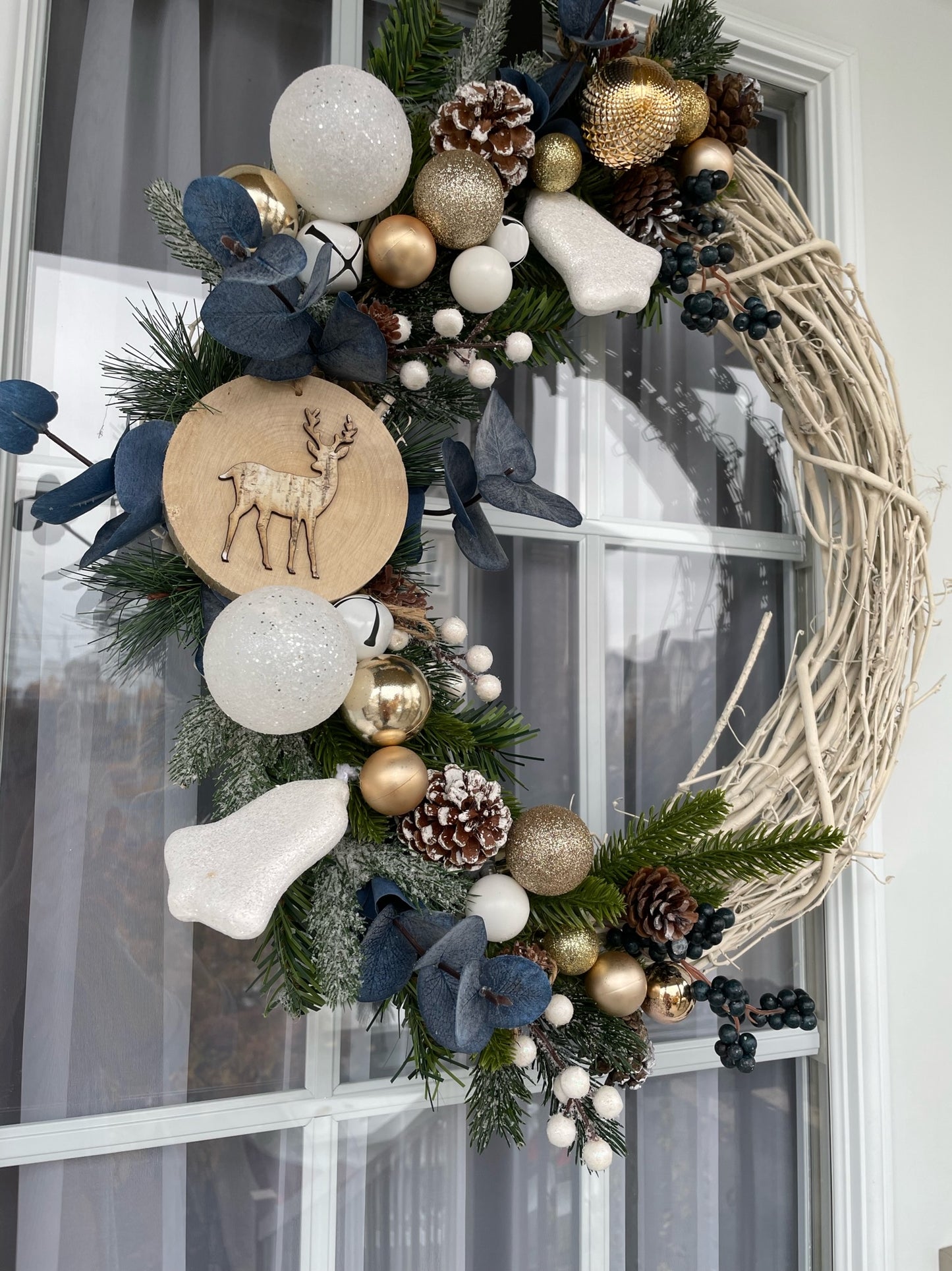 Christmas wreath "The Forest and its Deer"