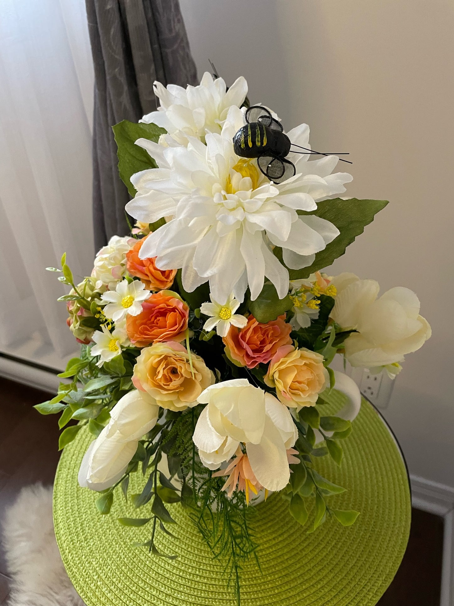 Vase de fleurs " Les Abeilles "