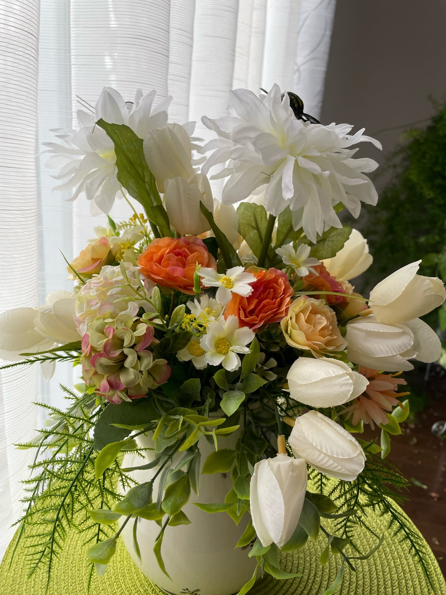 Vase de fleurs " Les Abeilles "