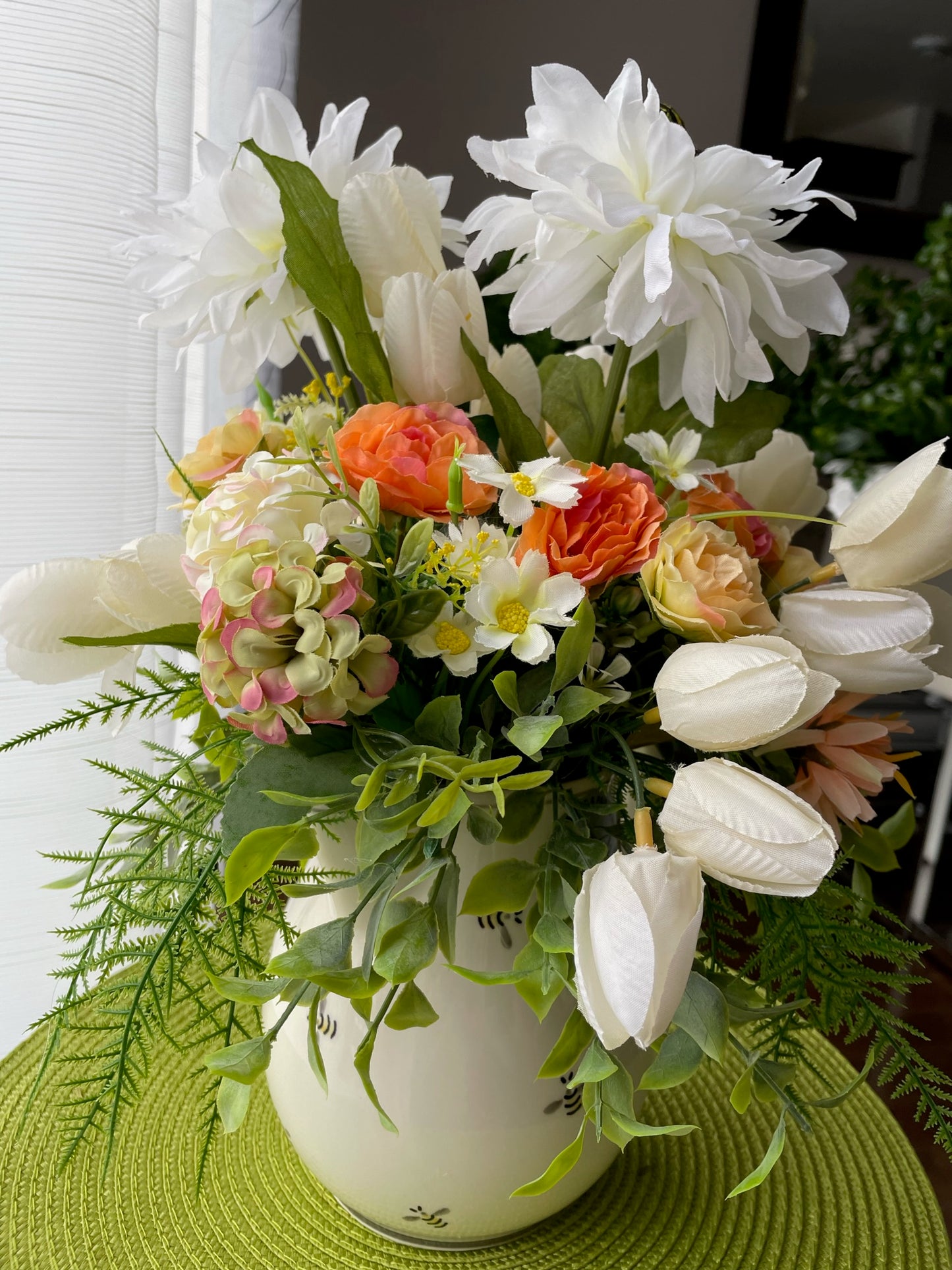 Vase de fleurs " Les Abeilles "