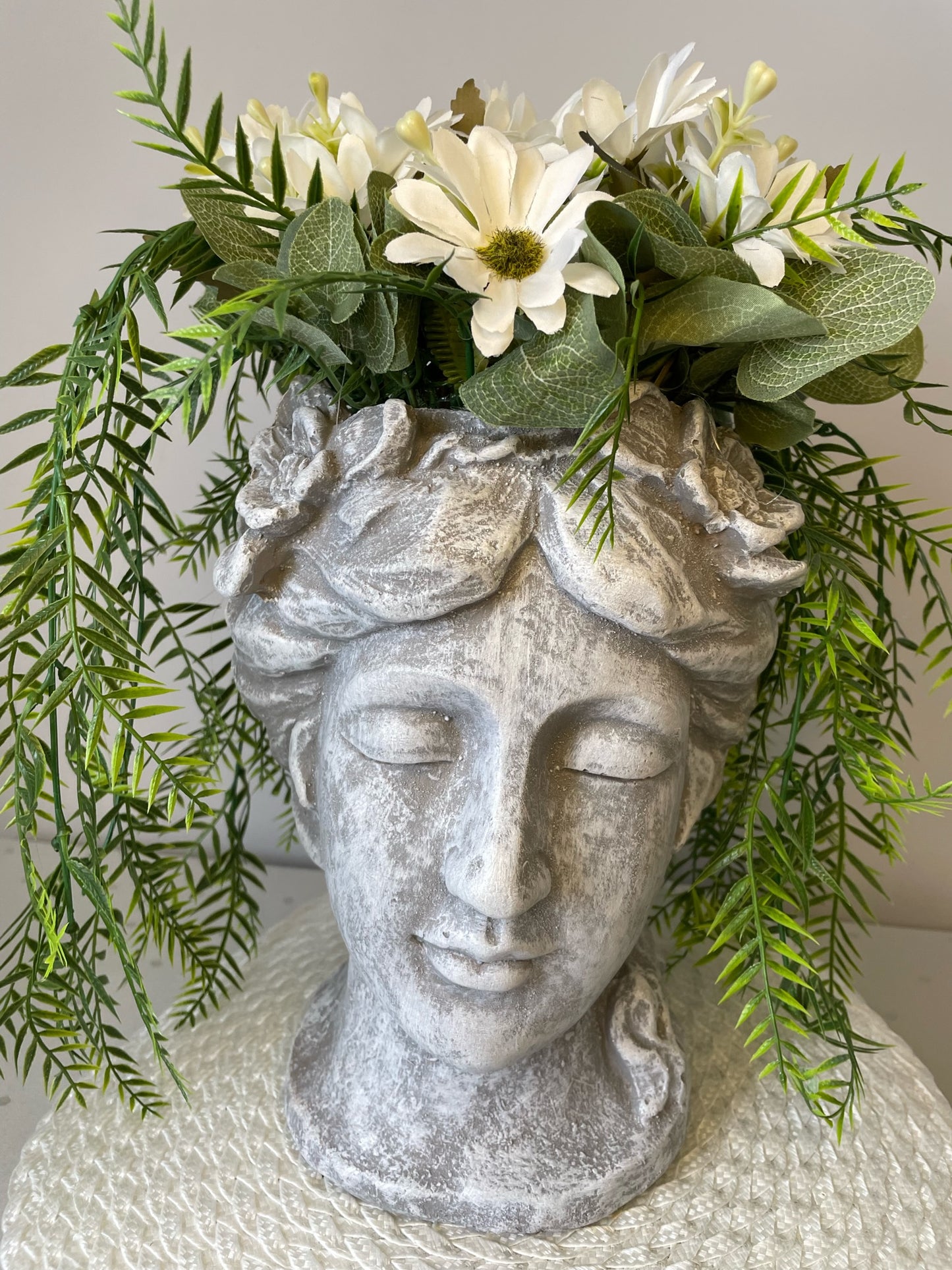 Vase of flowers "The 3 roses"