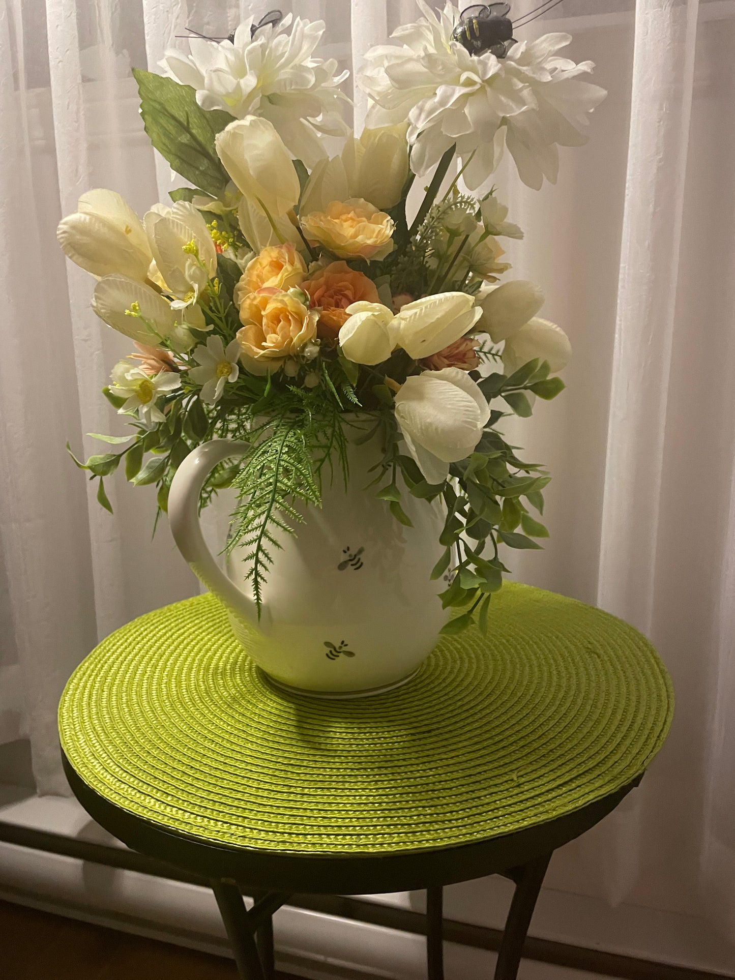 Vase de fleurs " Les Abeilles "