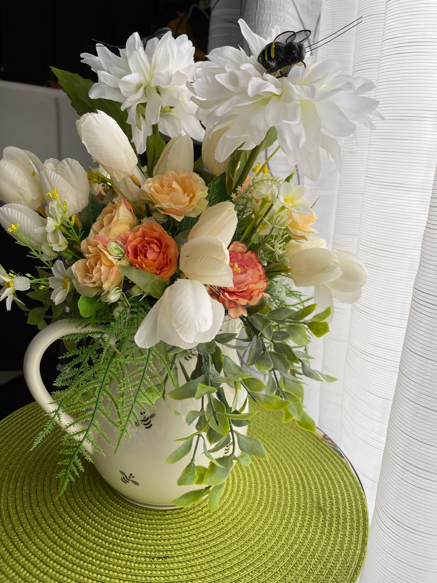 Vase de fleurs " Les Abeilles "