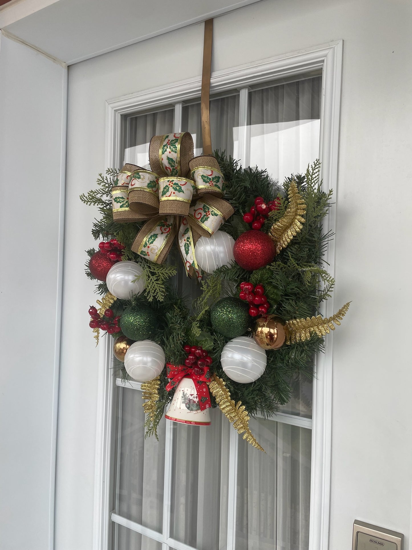 Christmas wreath "The bell"